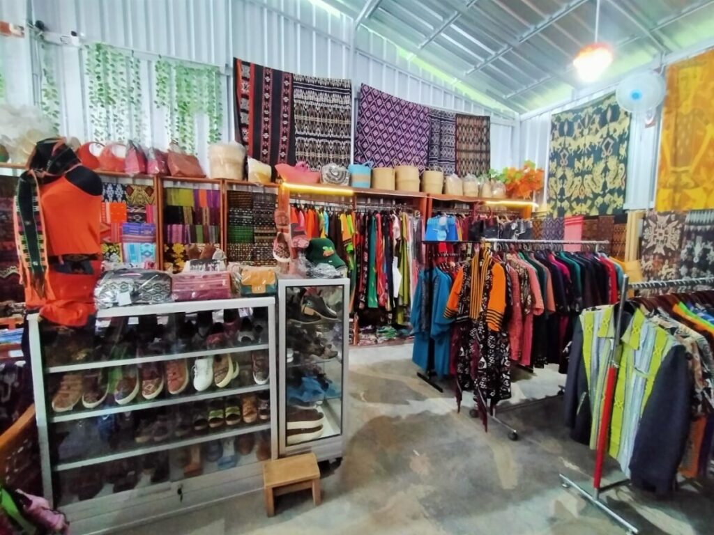 New direct flight trip to Labuan Bajo boosting local economy in Labuan Bajo.